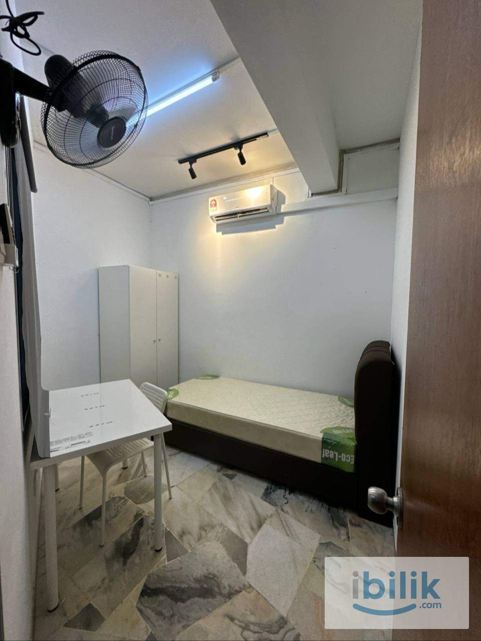 ✨ Clean & Quiet Room @ PJS 9 | Mixed Gender Unit | WiFi Included - Image 3