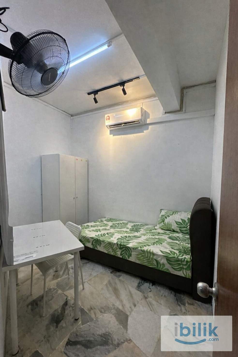 ✨ Clean & Quiet Room @ PJS 9 | Mixed Gender Unit | WiFi Included - Image 1