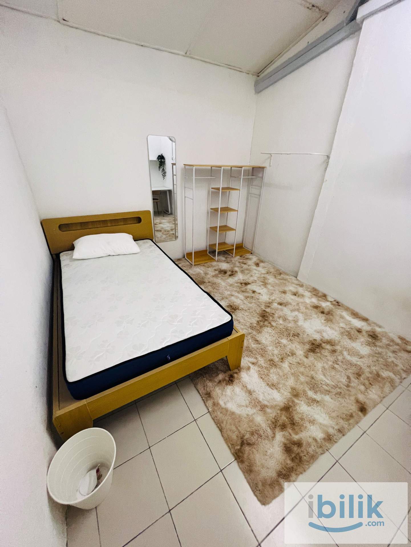 SINGLE ROOM 5 FULLY FURNISHED WITH AC - Image 2