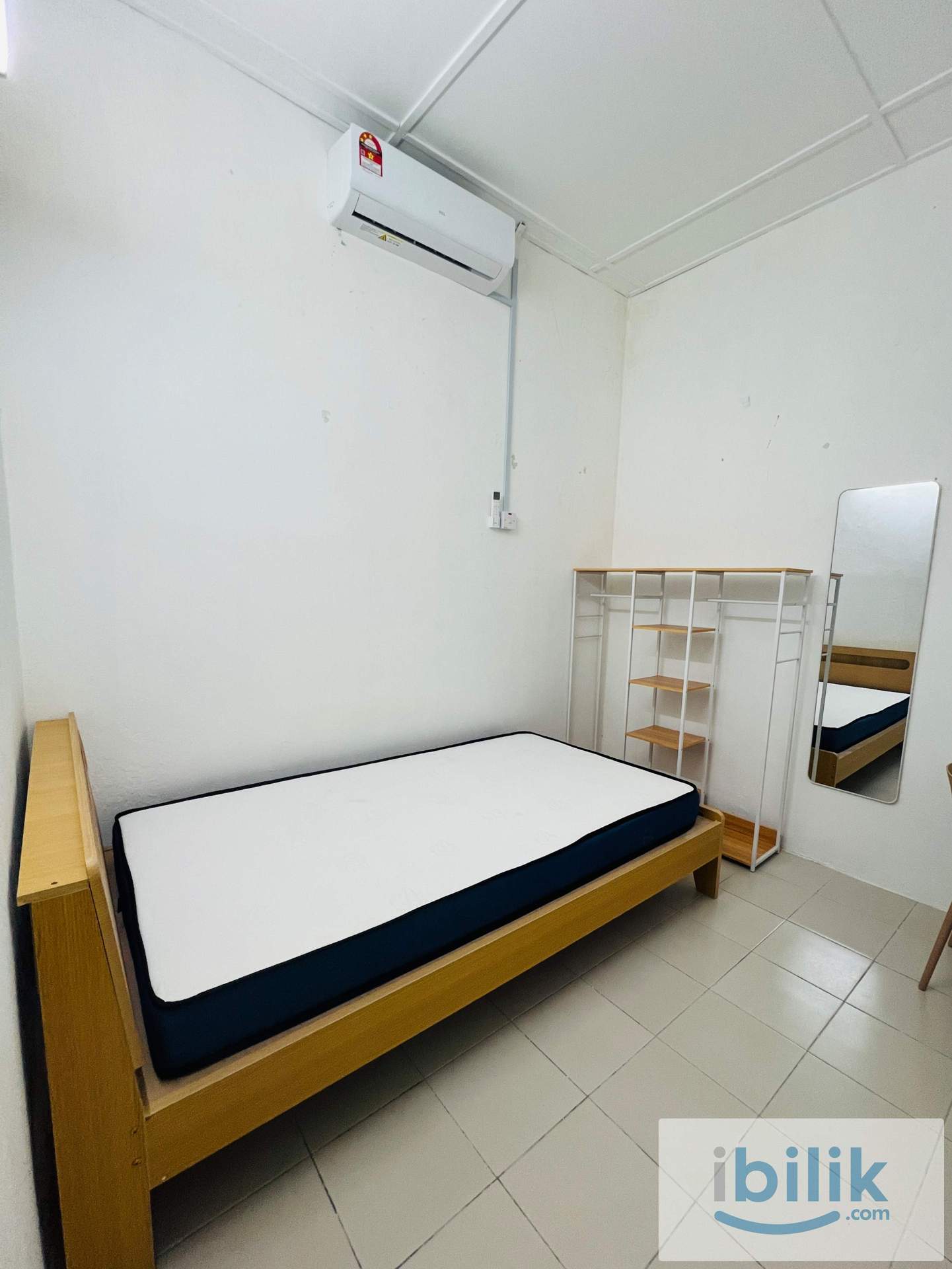 SINGLE ROOM 6 FULLY FURNISHED WITH AC - Image 1