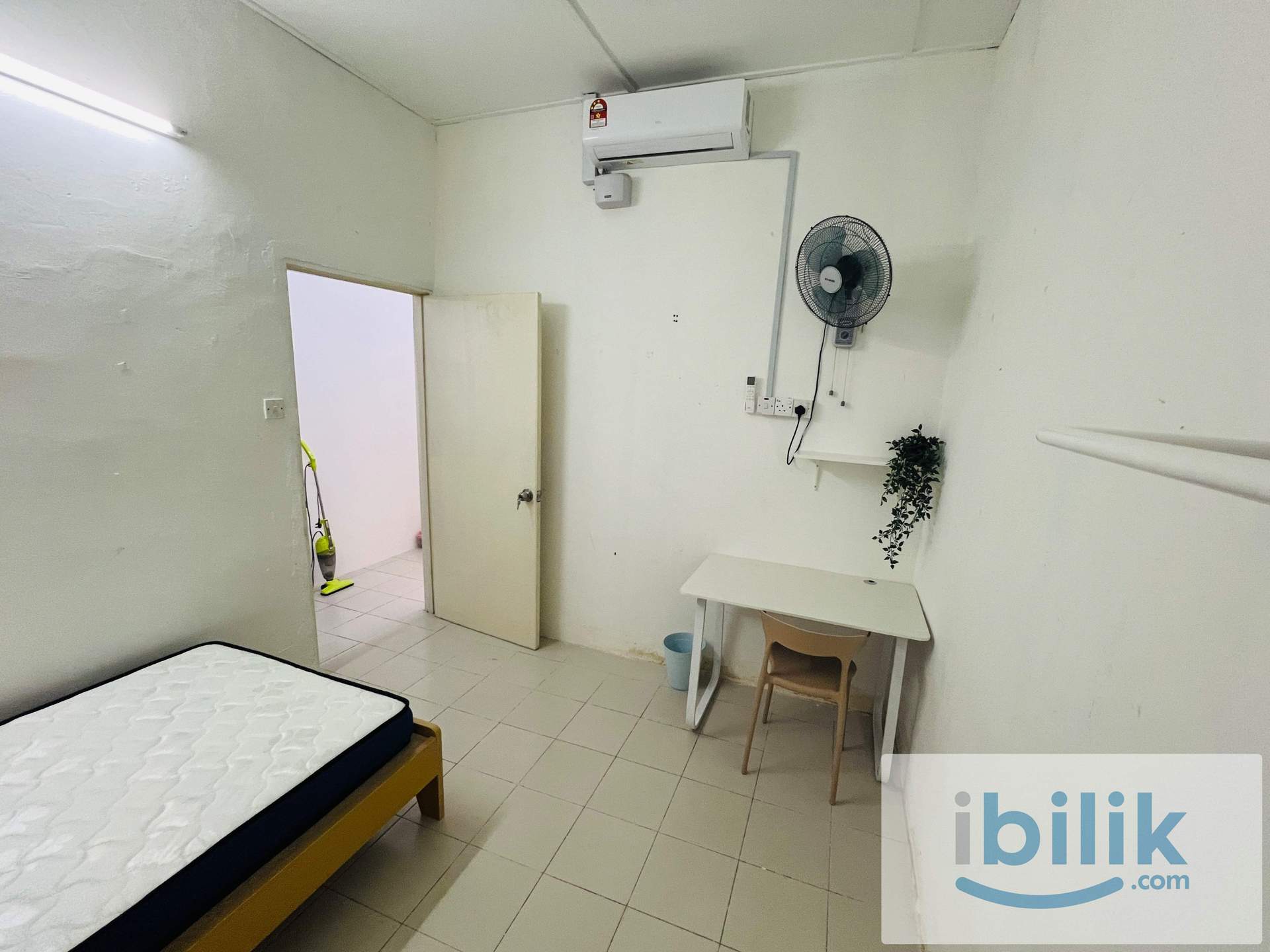 SINGLE ROOM 7 FULLY FURNISHED WITH AC - Image 1