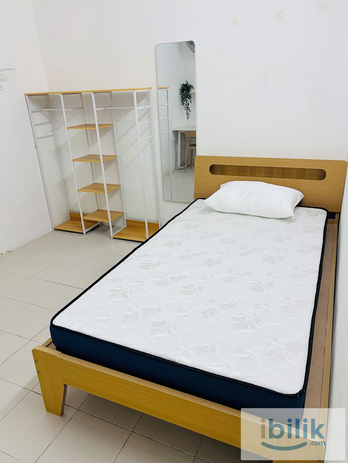 SINGLE ROOM 7 FULLY FURNISHED WITH AC - Image 4