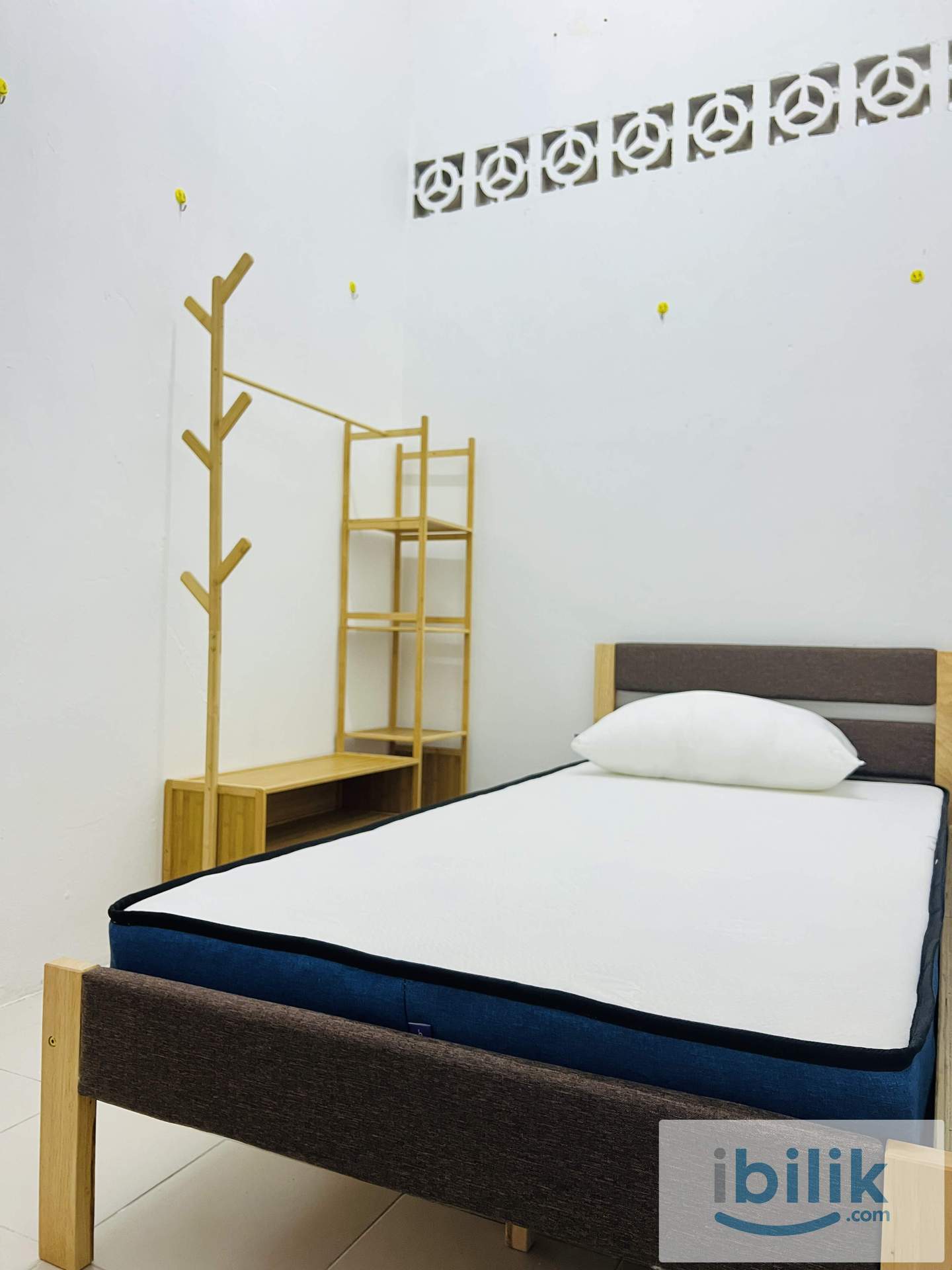 SINGLE ROOM 2 FULLY FURNISHED  WITH FAN - Image 1