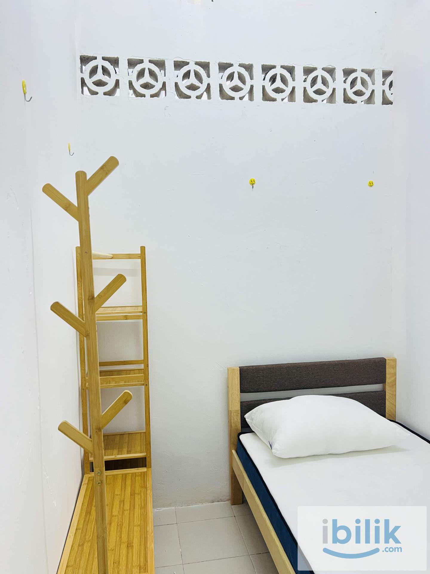 SINGLE ROOM 2 FULLY FURNISHED  WITH FAN - Image 3
