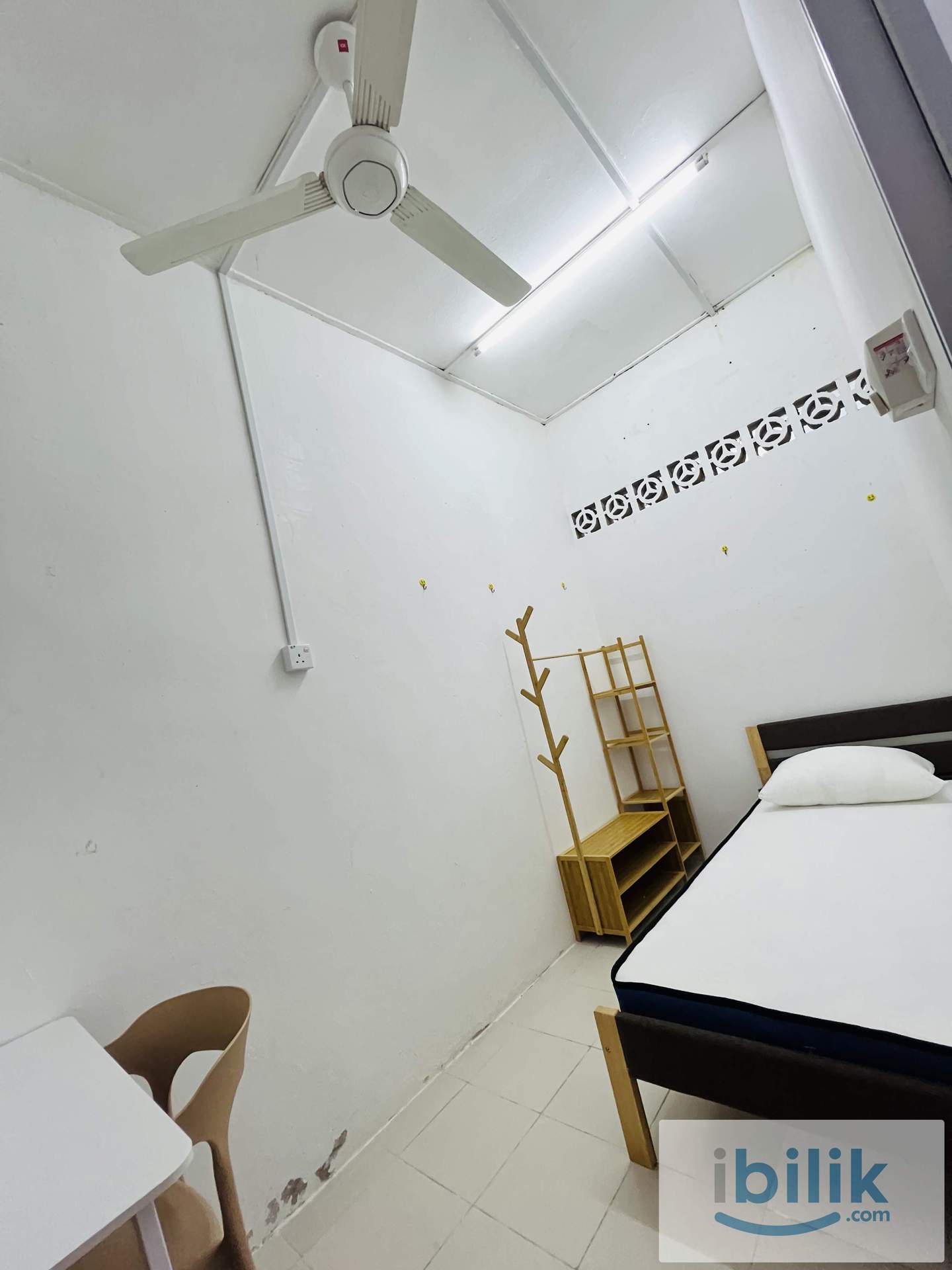 SINGLE ROOM 2 FULLY FURNISHED  WITH FAN - Image 6