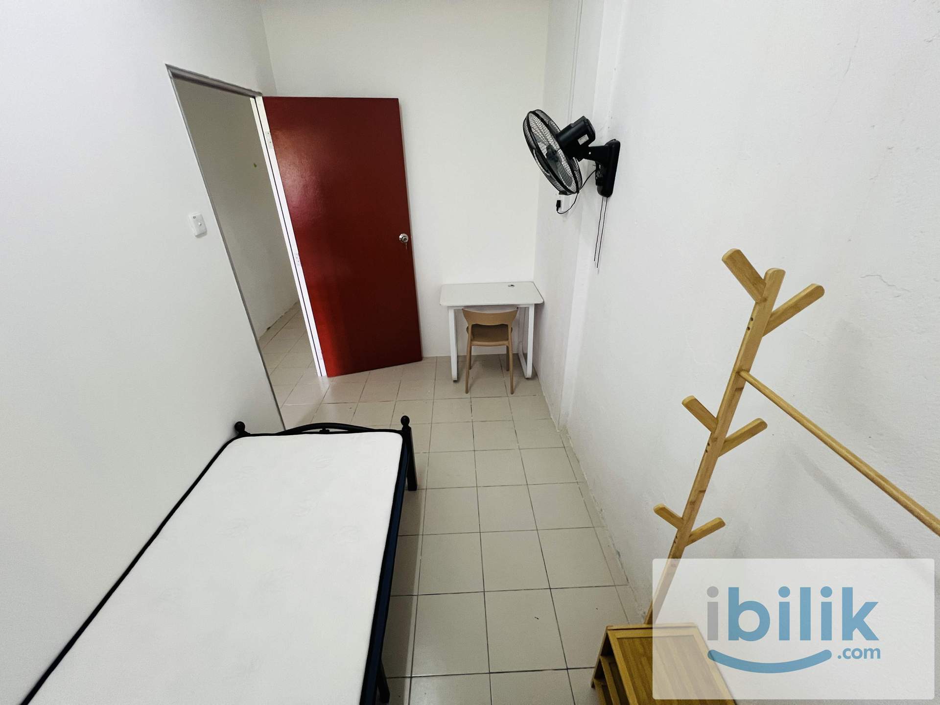SINGLE ROOM 9 FULLY FURNISHED WITH FAN and WINDOW - Image 6