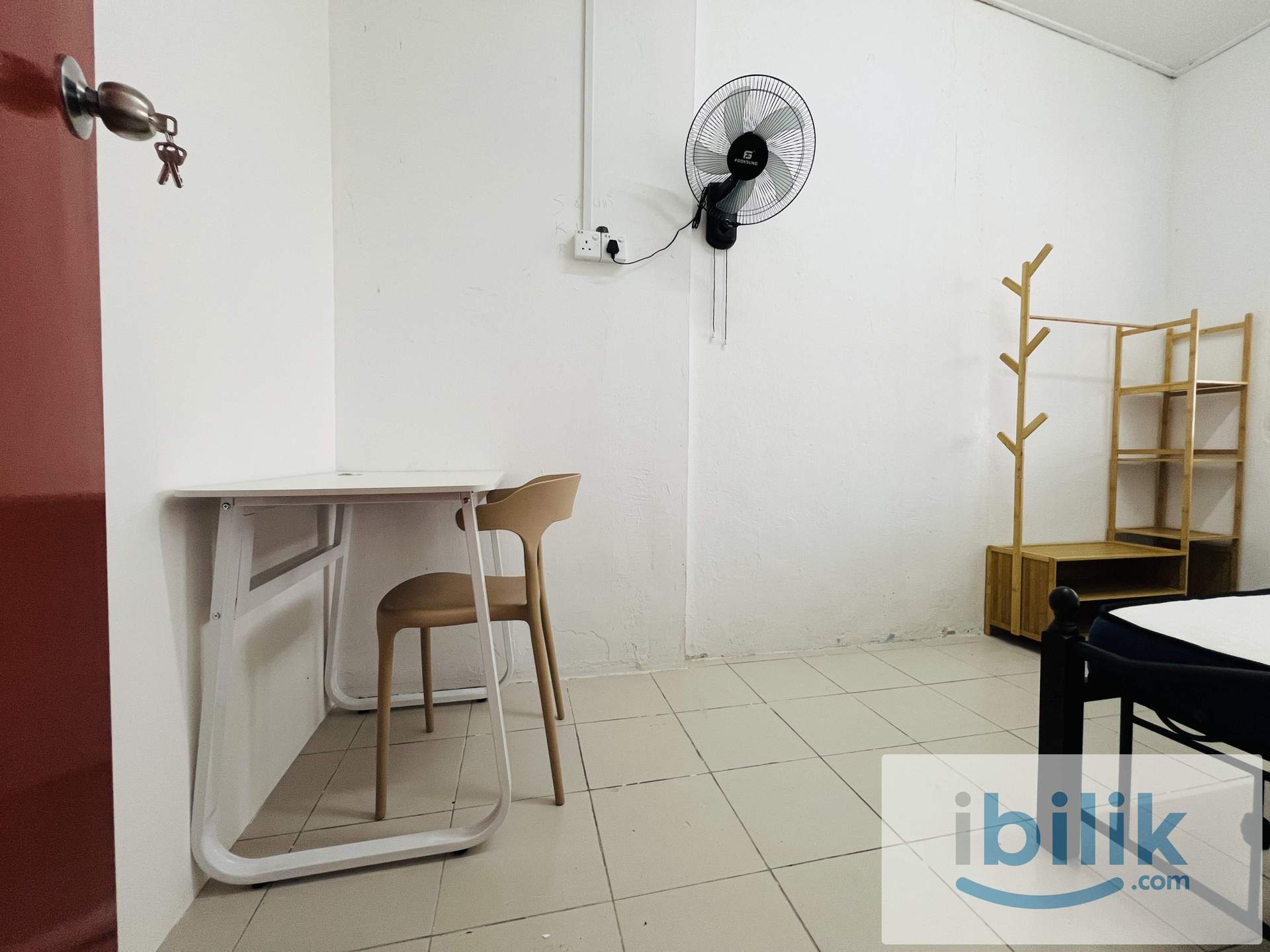 SINGLE ROOM 9 FULLY FURNISHED WITH FAN and WINDOW - Image 3
