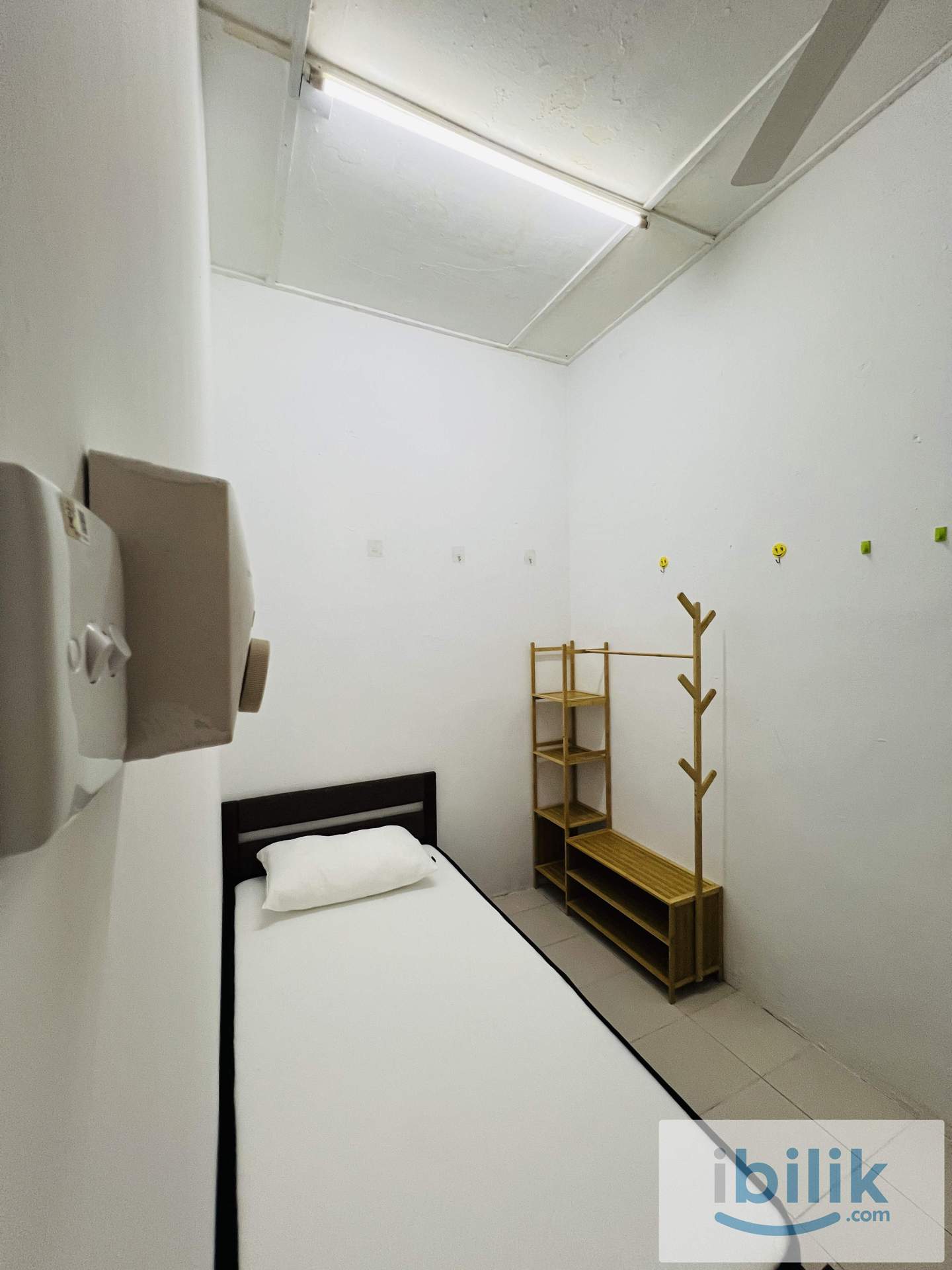 SINGLE ROOM 8 FULLY FURNISHED WITH FAN - Image 5