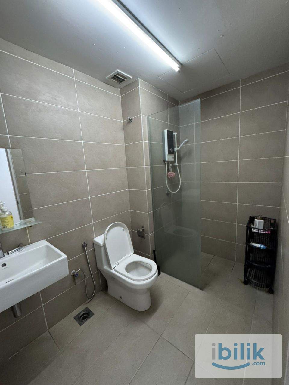 Double Single Bed Room w/ window, ceiling fan and AC (female unit) - Image 3