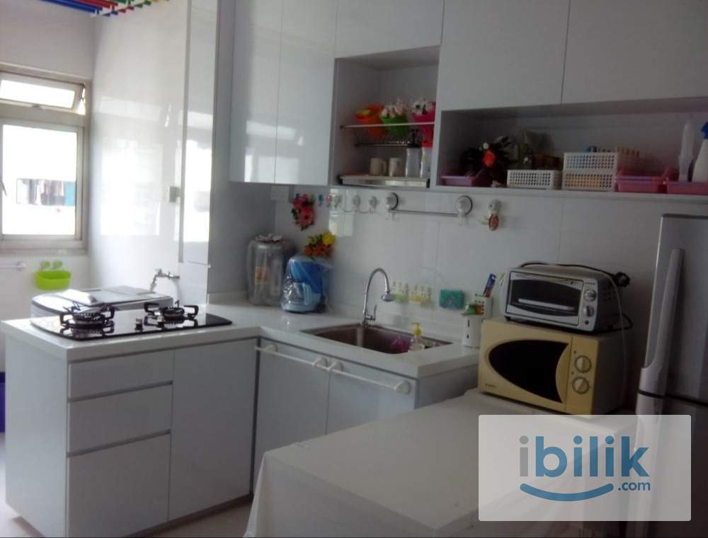 Room - Image 5