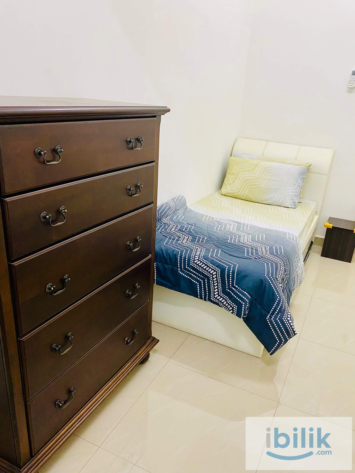 Room 4 - Image 1