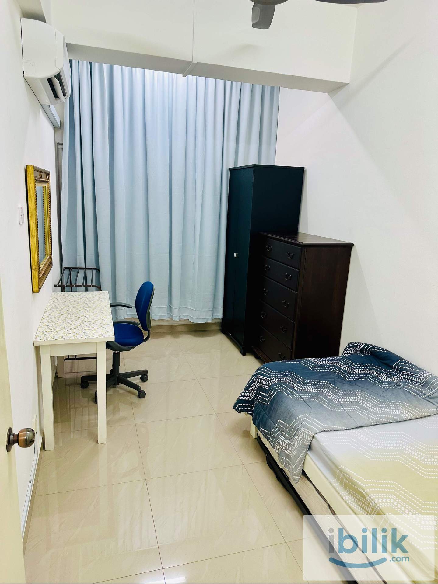 Room 4 - Image 2