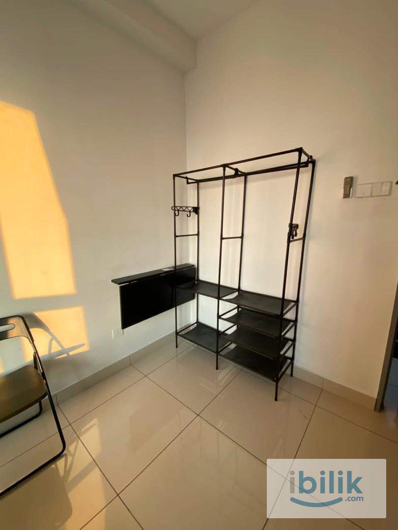 kl traders, medium room, aircon, free wifi, bed set, washing machine, fridge, - Image 3