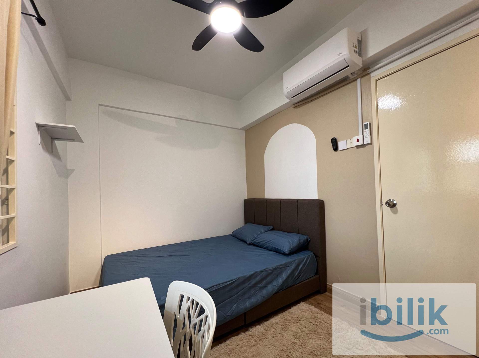 Middle Room Danau Idaman Condo - Image 1