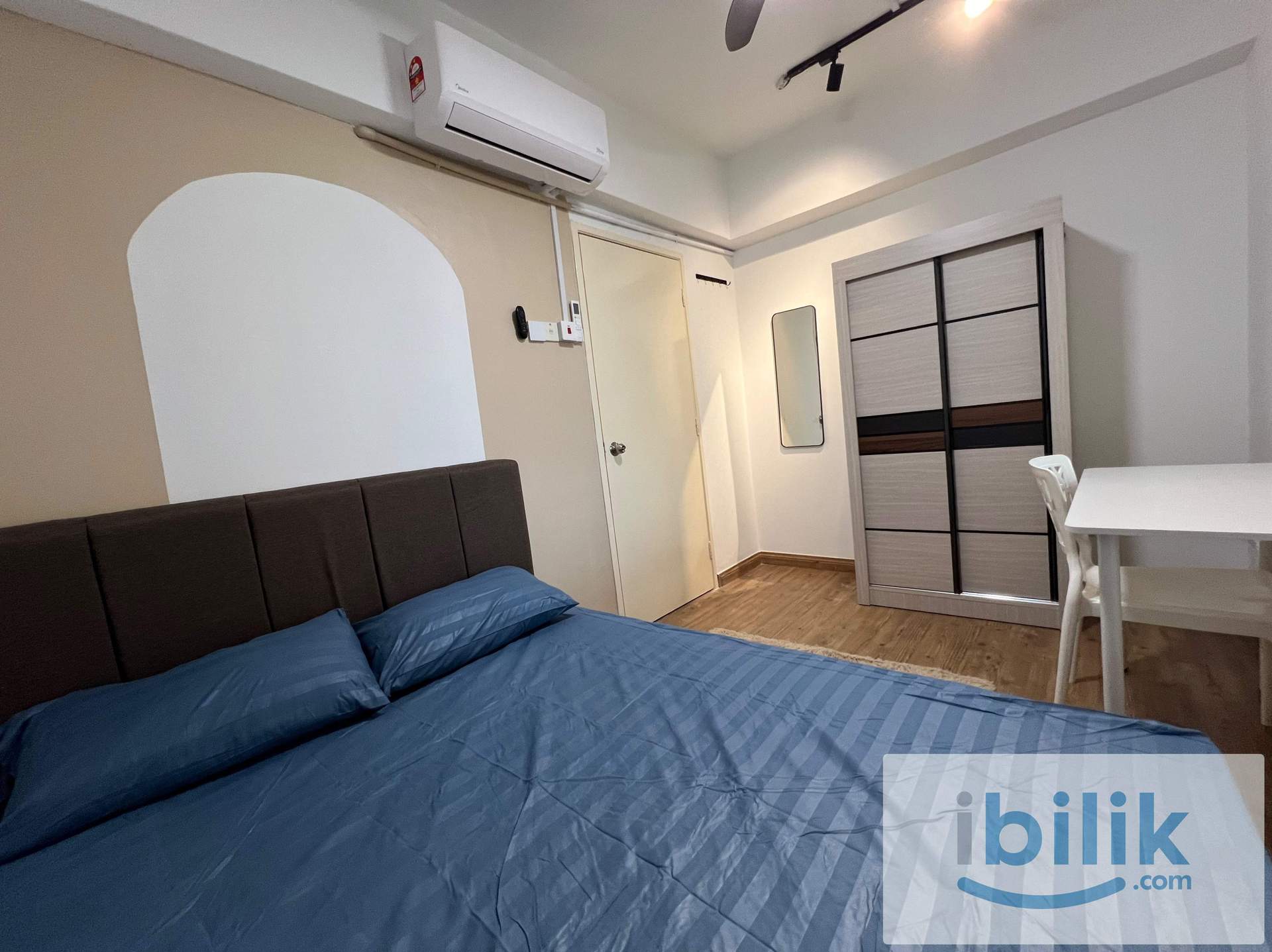 Middle Room Danau Idaman Condo - Image 3