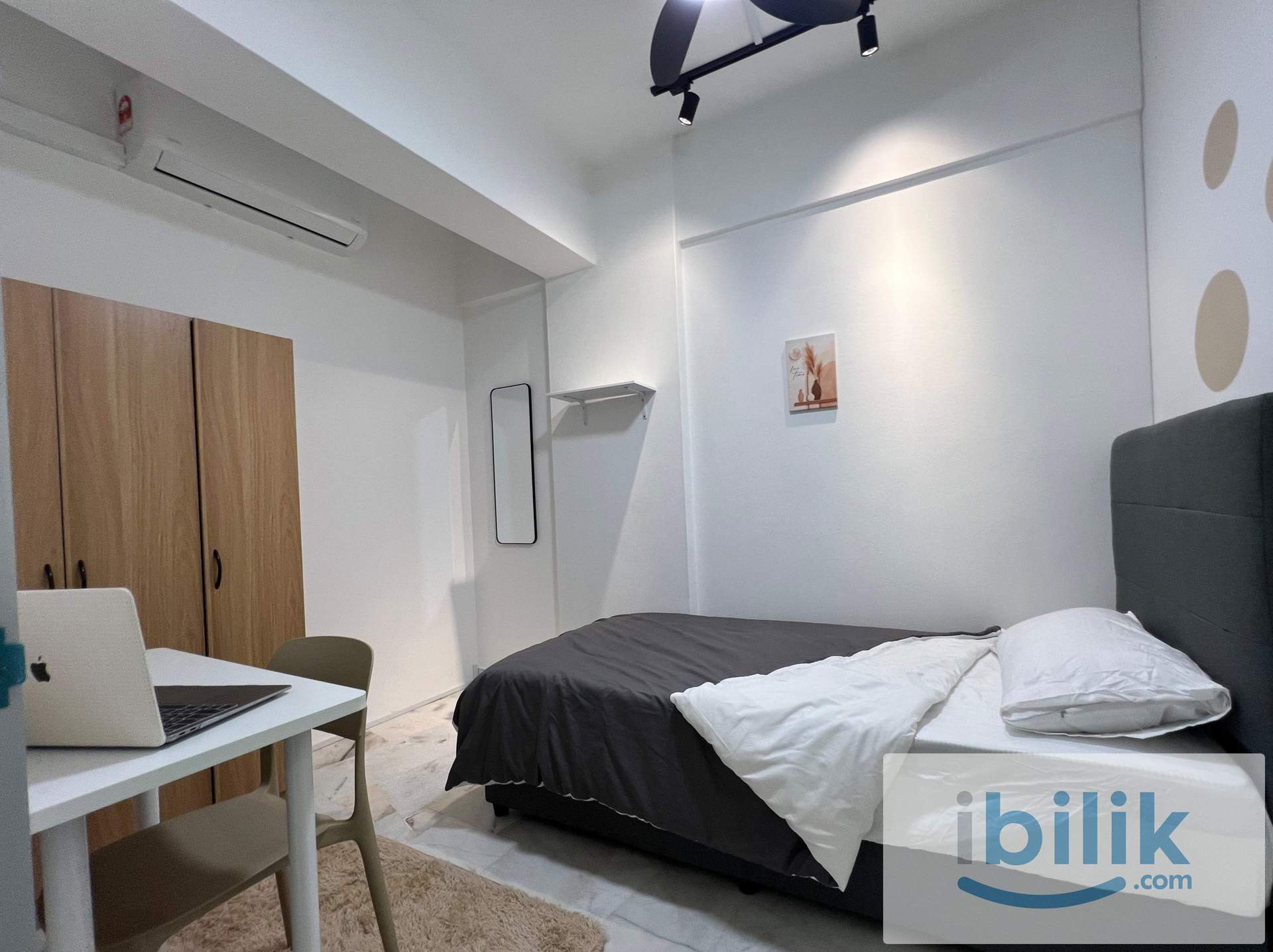 Single Room Danau Idaman Condo - Image 1