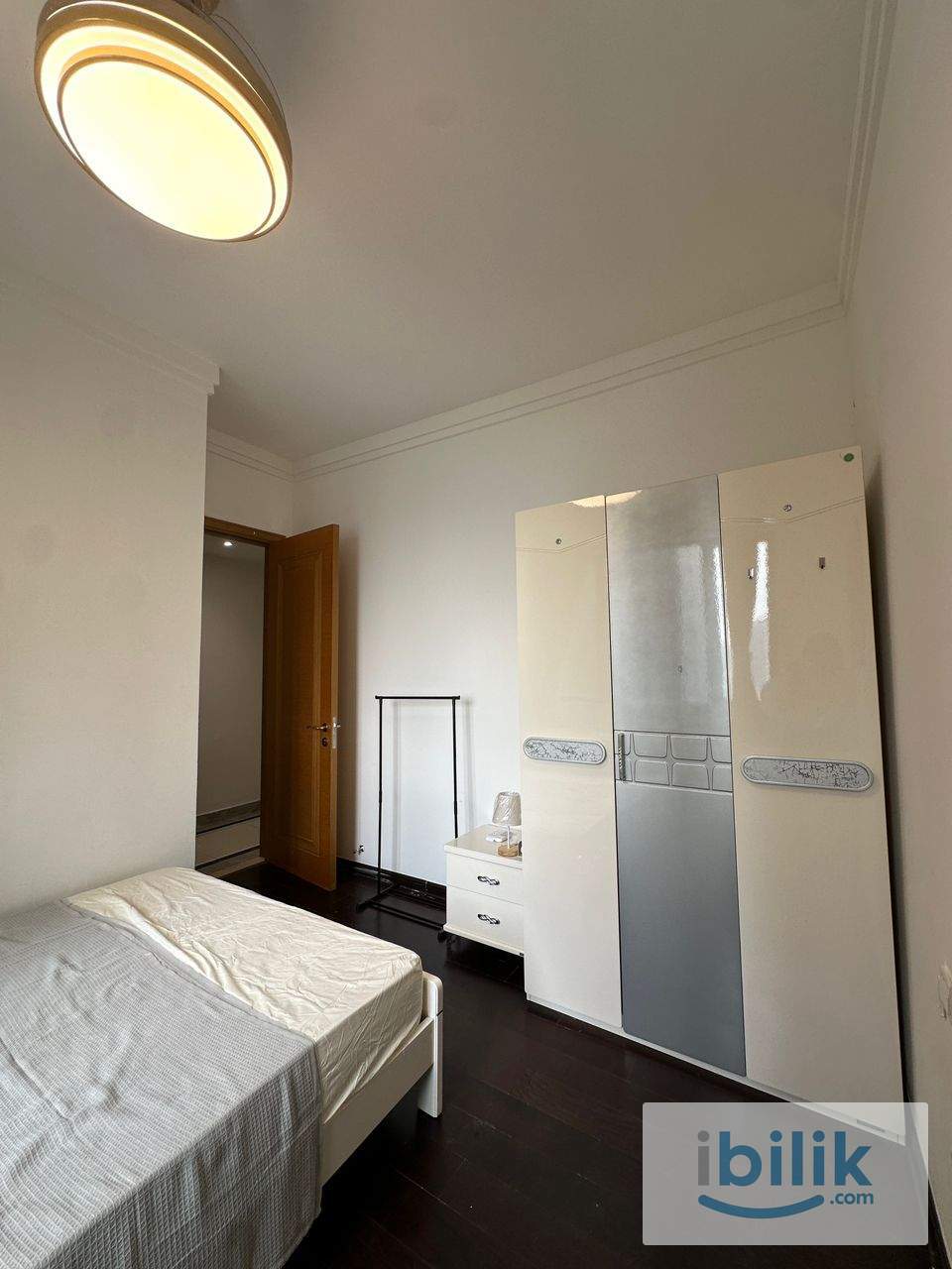 🚶‍♂️8Min Walk CIQ Cozy Room Low Deposit - Image 5