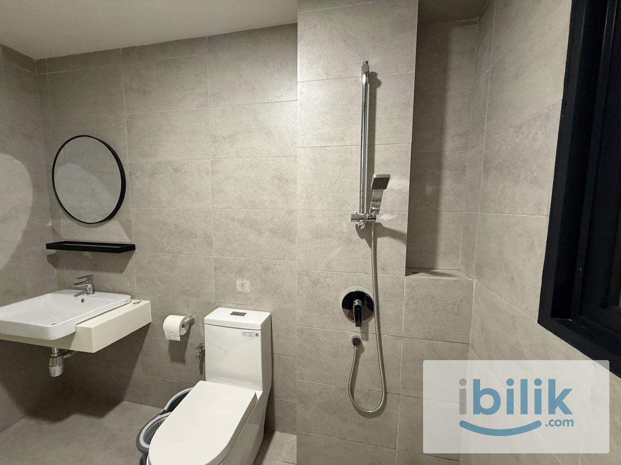Master room for rent @Arunya Residences - Image 3