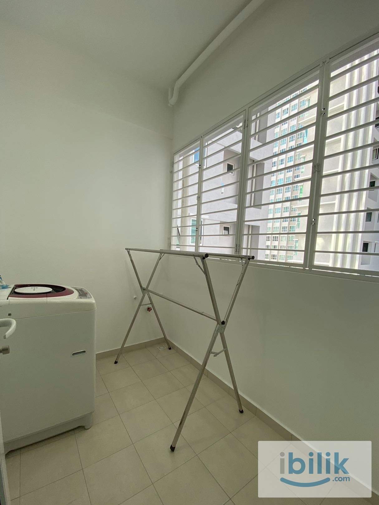 Master room in Sungai Ara for rental - Image 2