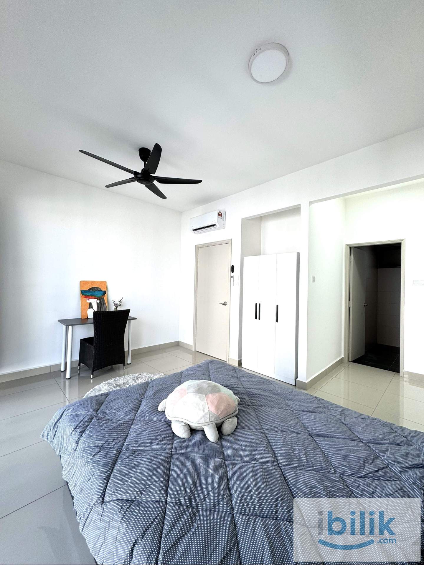  Sungai Ara master room for rental - Image 3