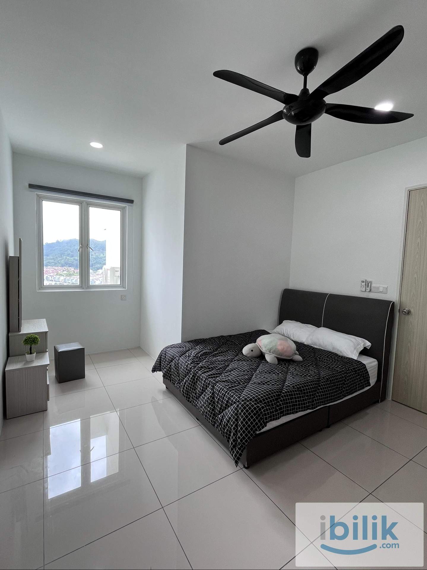 Master room for rental in Bayan Lepas - Image 1