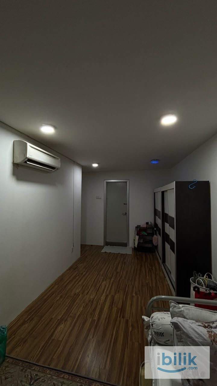 Master Bedroom for Rent - Image 4