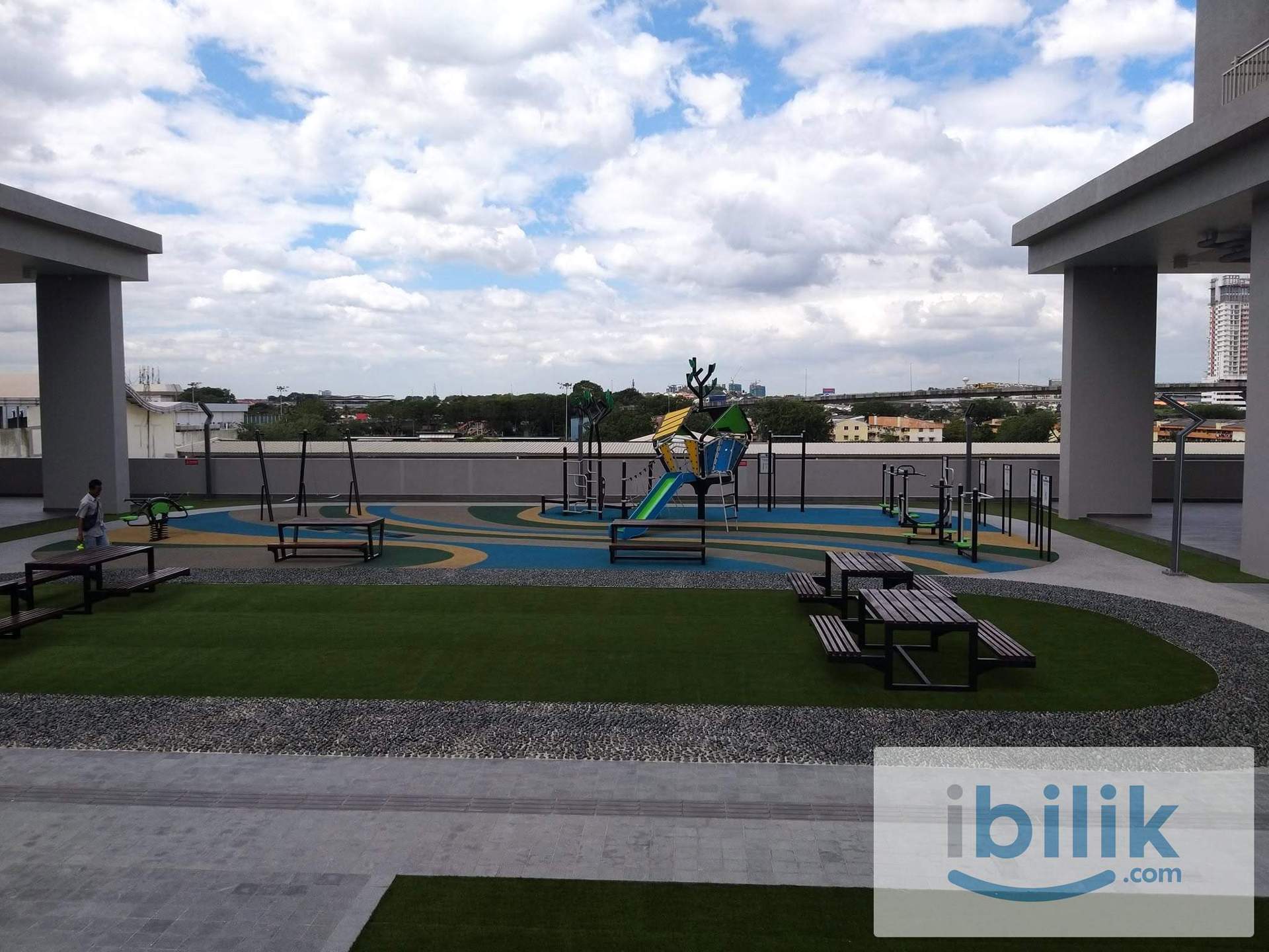 Near Sunway University Medium Balcony Room To Rent - Image 8