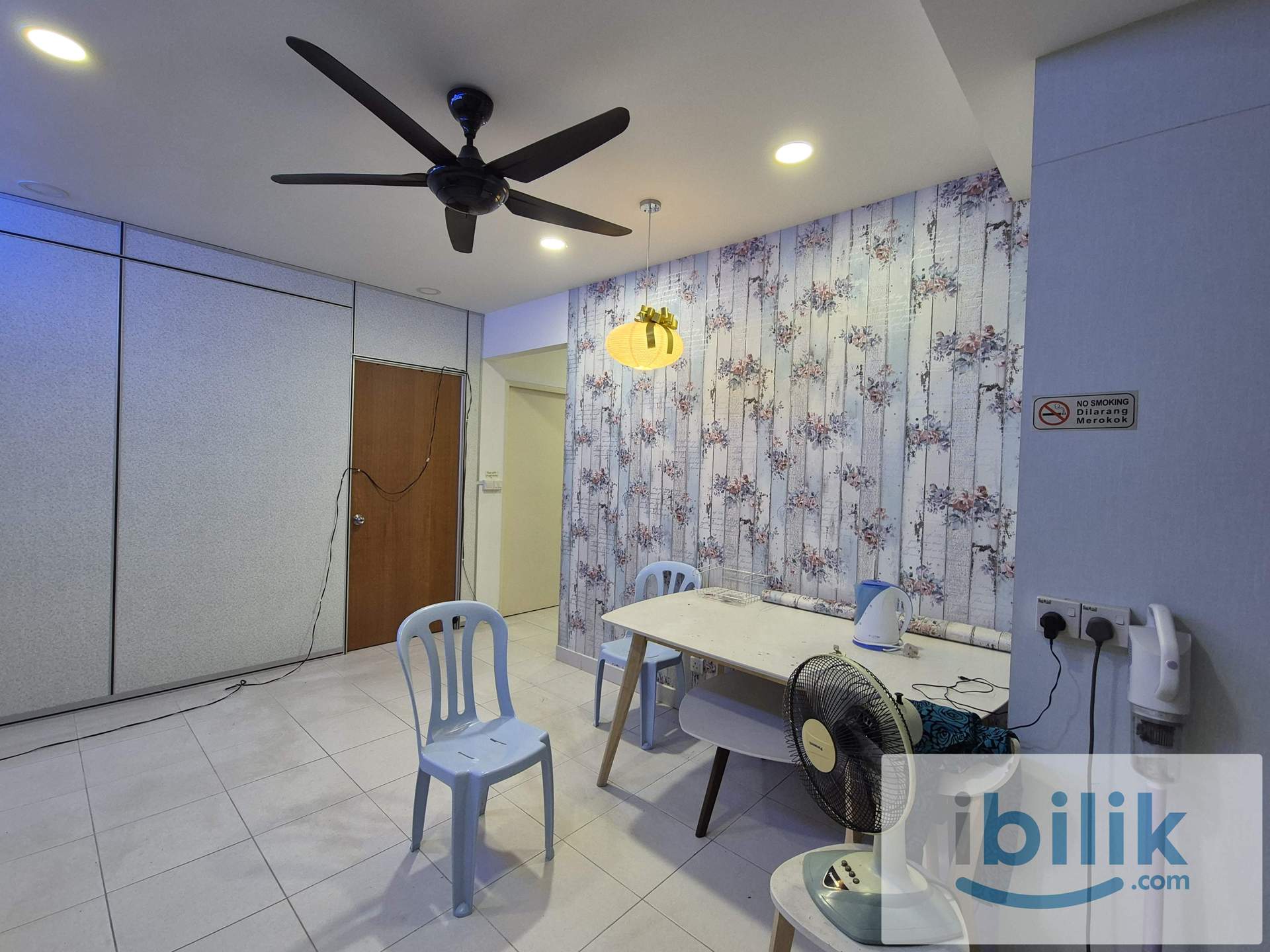 Middle/Small Room For Rent - Image 3