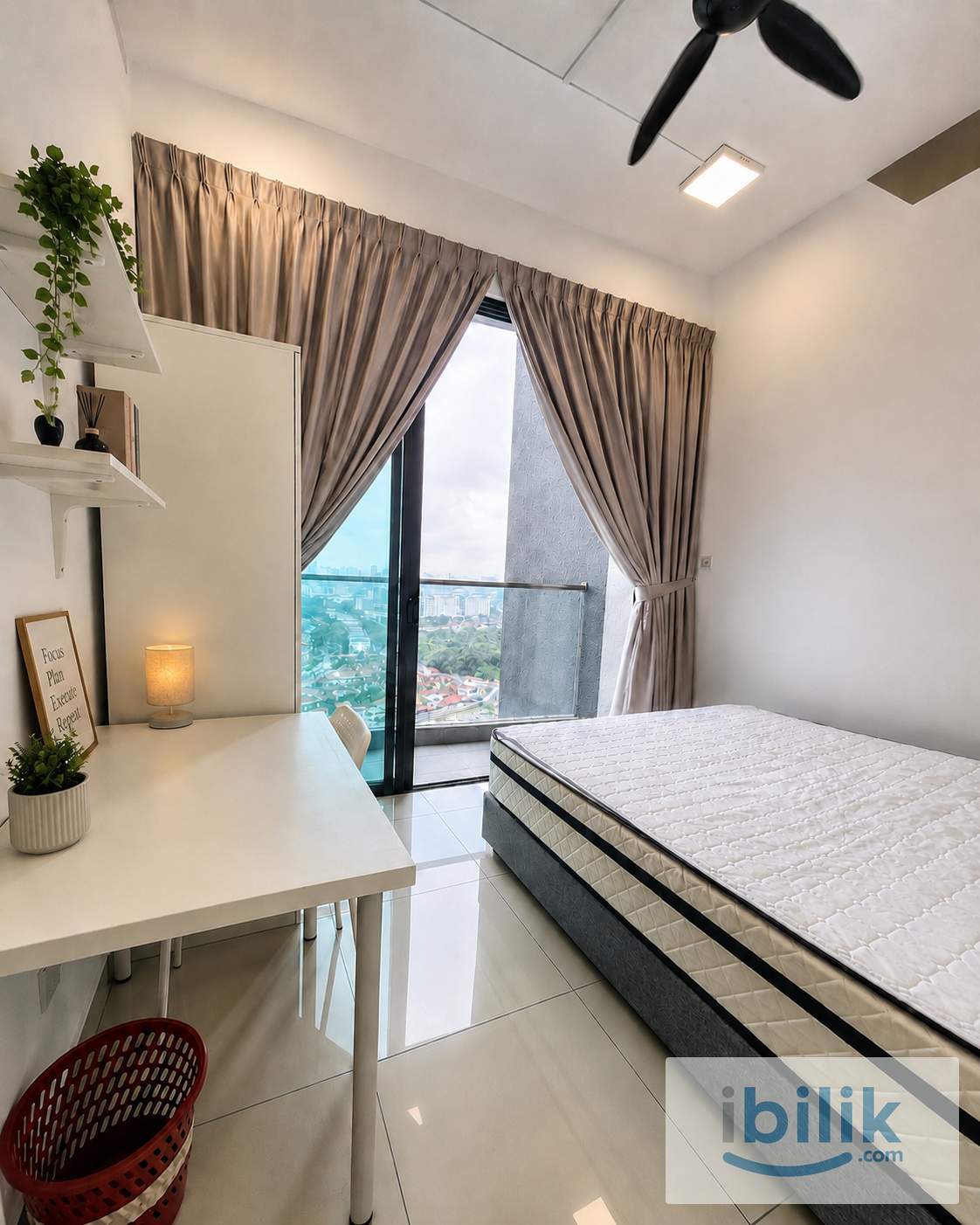 Middle Room (Balcony Room) at Lavile, Kuala Lumpur - Image 1