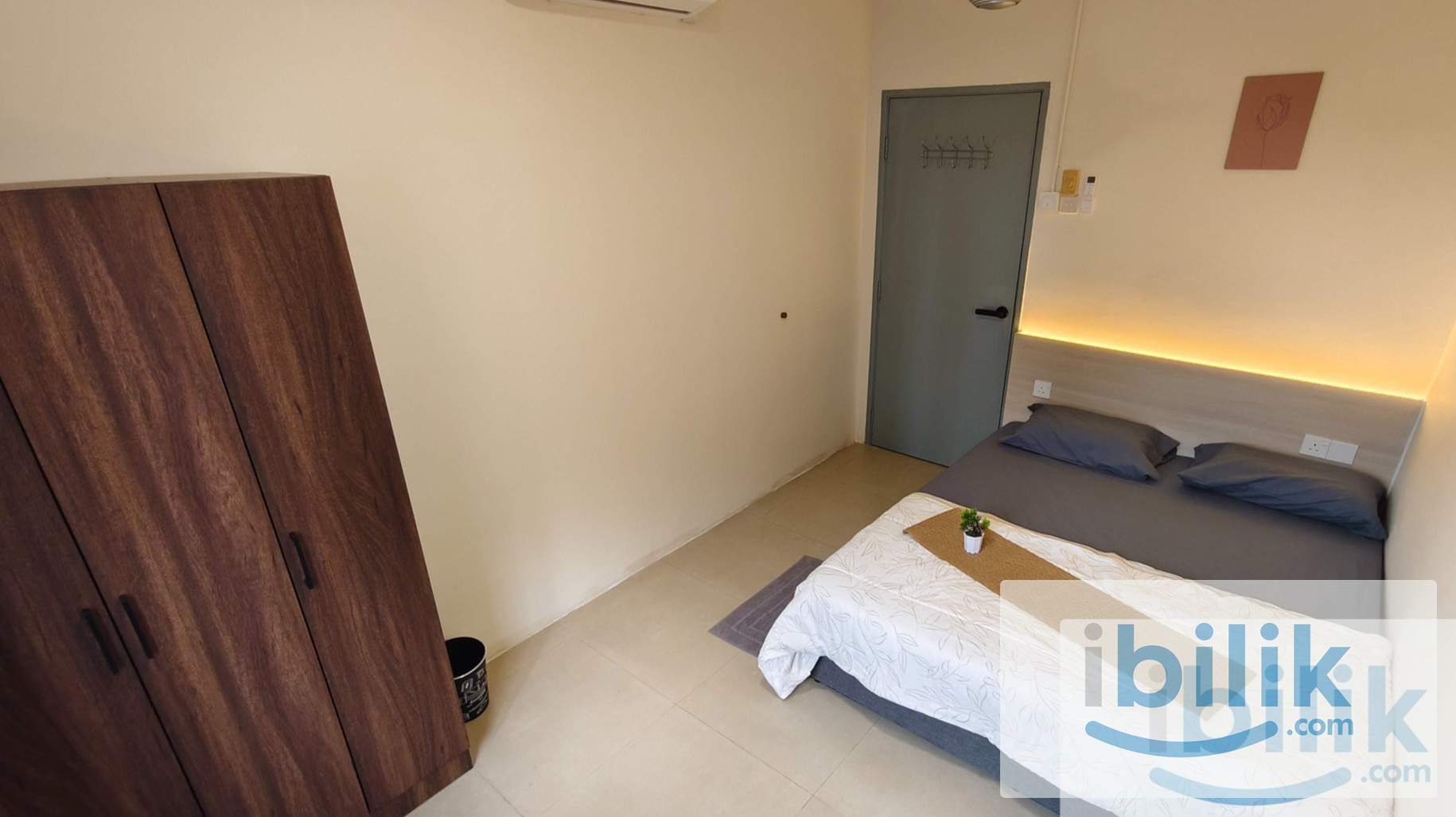 MIDDLE ROOMS - Image 1