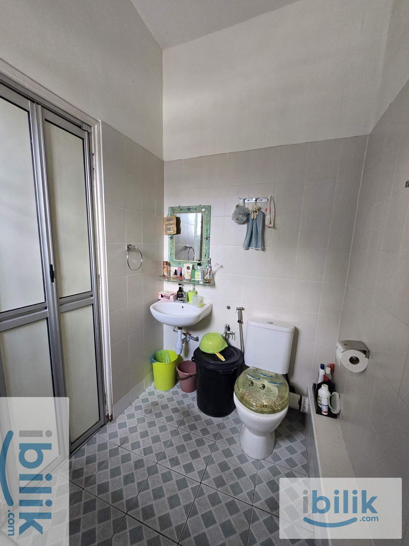 FEMALE Master Bedroom USJ Subang Jaya - Image 9