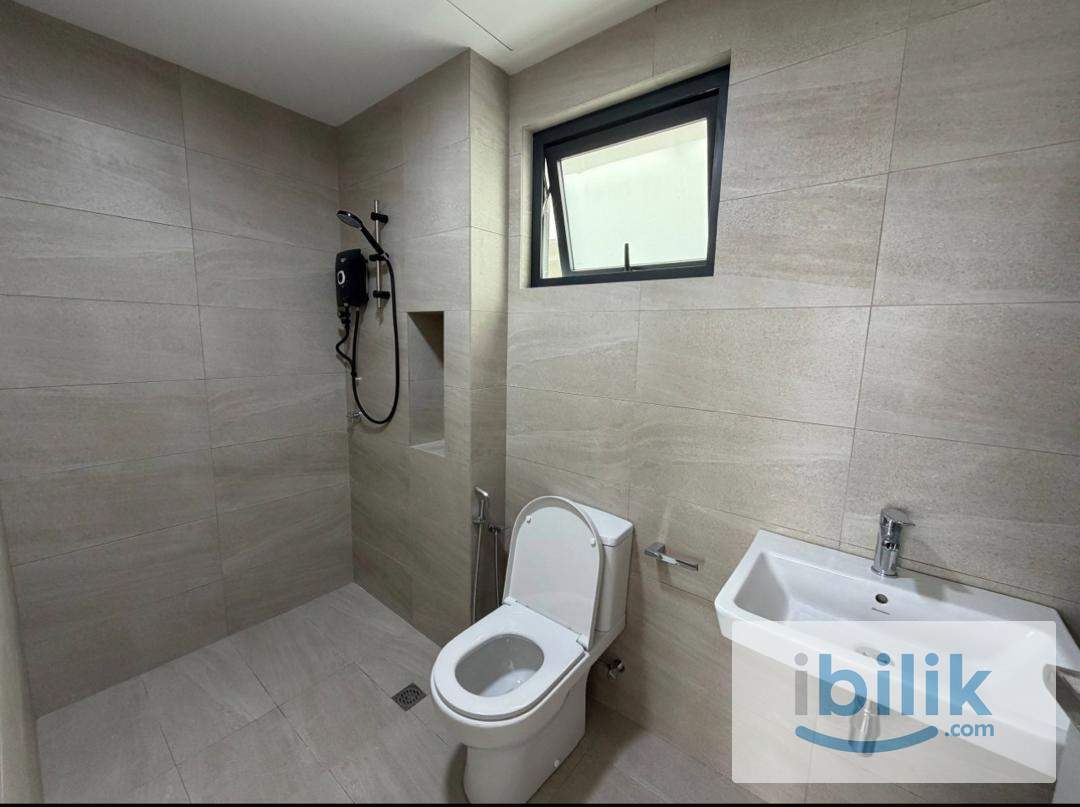 master room 118 view - Image 3