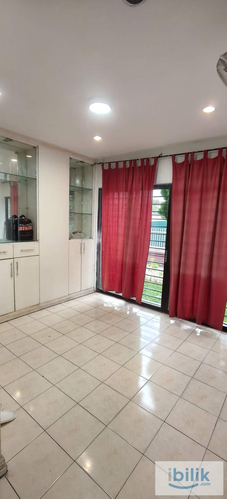 Middle Room at Subang Bestari, Subang - Image 7