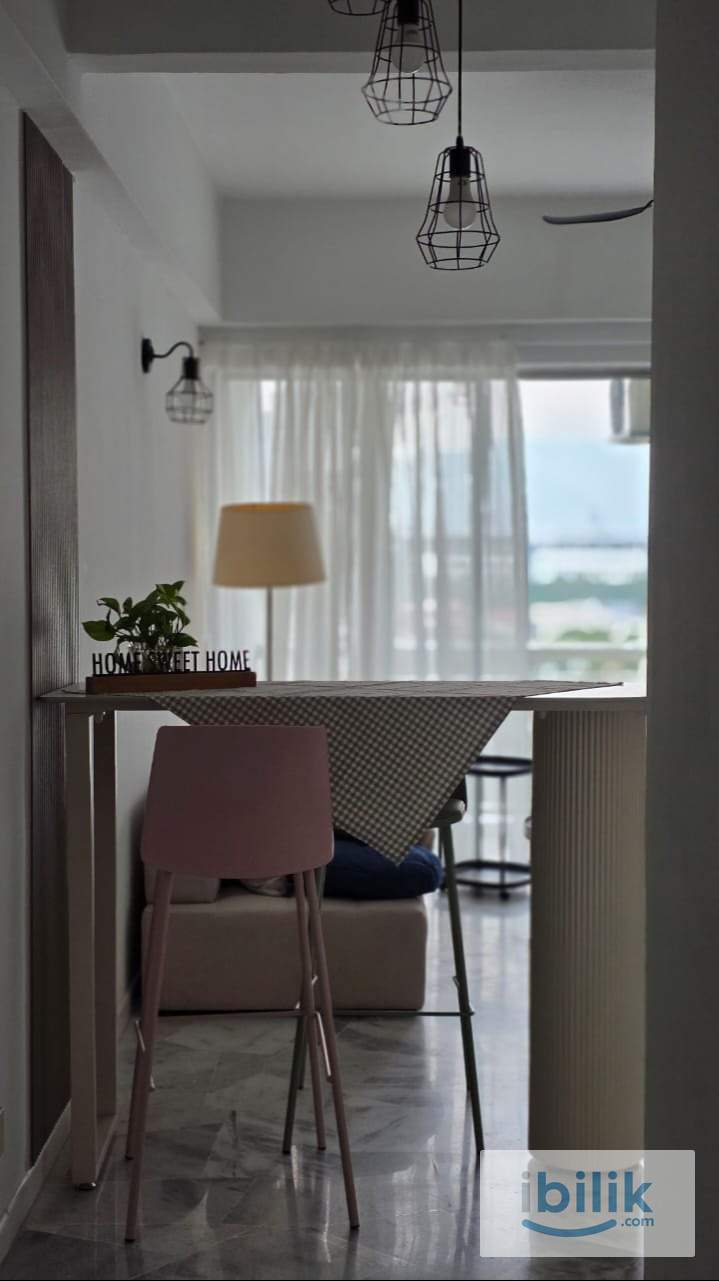 Cozy Medium Room  - Image 2