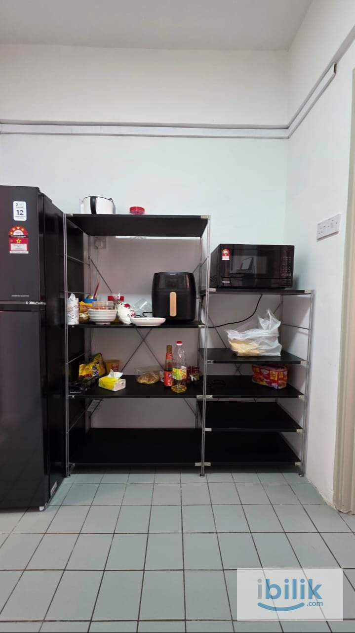 Cozy Medium Room  - Image 6
