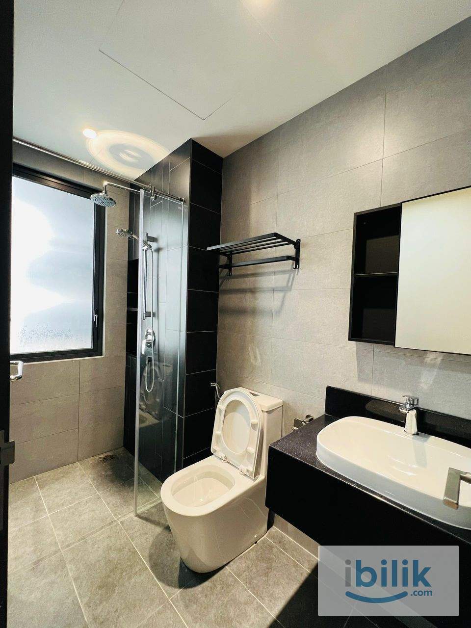 Cozy studio unit at town. link Sunway velocity mall and walk distance to lrt mrt maluri station - Image 5