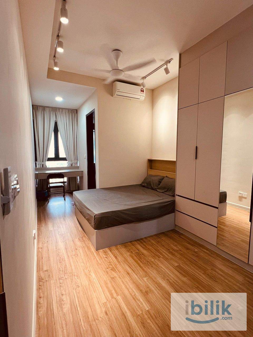 Cozy studio unit at town. link Sunway velocity mall and walk distance to lrt mrt maluri station - Image 1