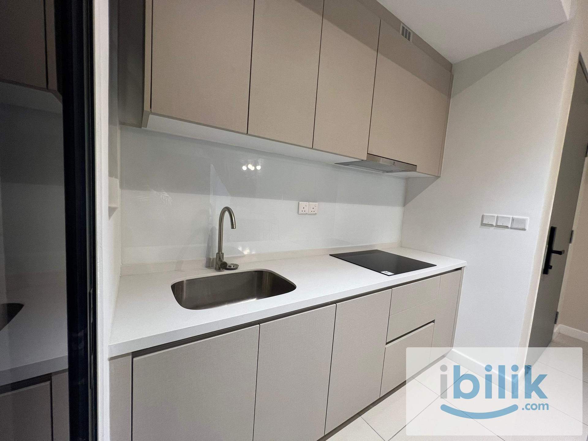 skyline cozy master room fully furnished ready to rent ,walking distance to lrt pudu - Image 6