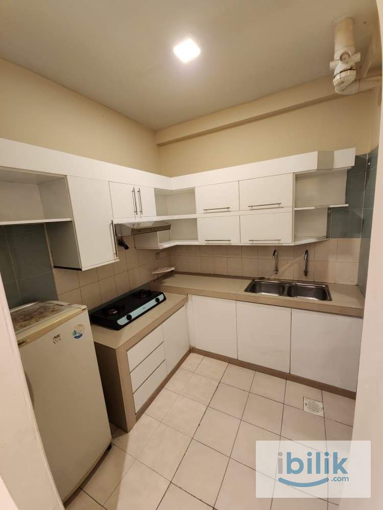✨ Female Room | Service Residence, Subang Jaya ✨ | Direct Access to LRT | All Utilities Covered | Fully Furnished - Image 10