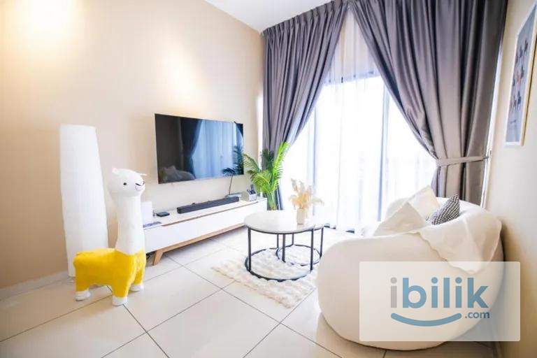 Middle, Condo - Drive to Work. Free Parking Outside, IOI Resort City - Image 2