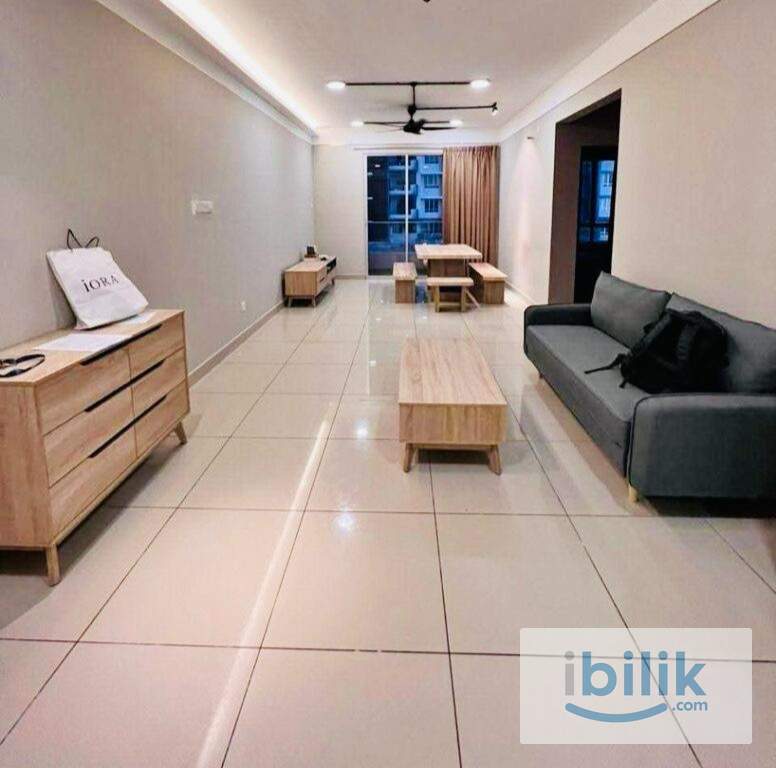 Middle Room, Apartment. Private Room at Serdang Raya - Image 2