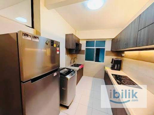 Middle Room, Apartment. Private Room at Serdang Raya - Image 3
