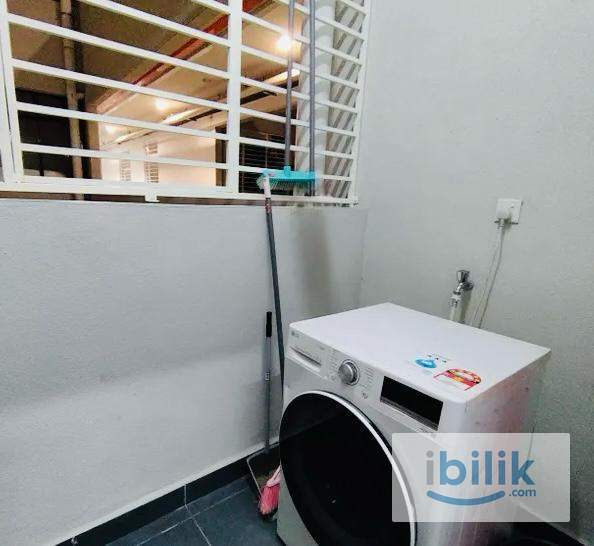 Middle Room, Apartment. Private Room at Serdang Raya - Image 5