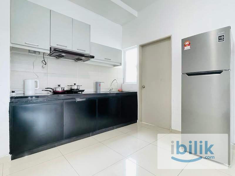 Middle Room, Apartment. Private Room at Serdang Raya - Image 3
