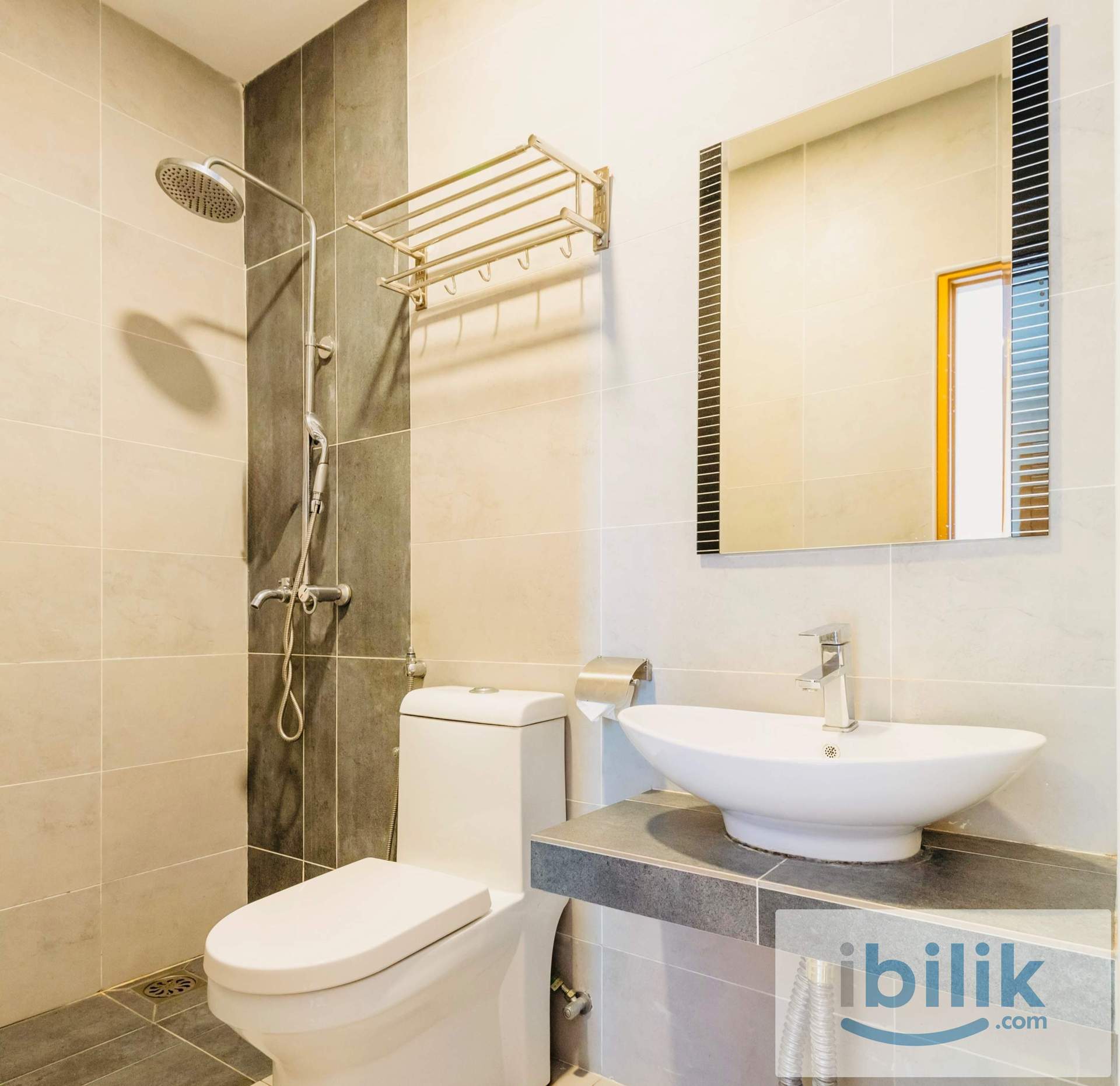 Condo. Own Bath, Master A/C Room at Bukit Serdang - Image 4