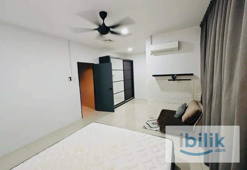Master Room Condo. Own Bath, Drive Car - Image 1