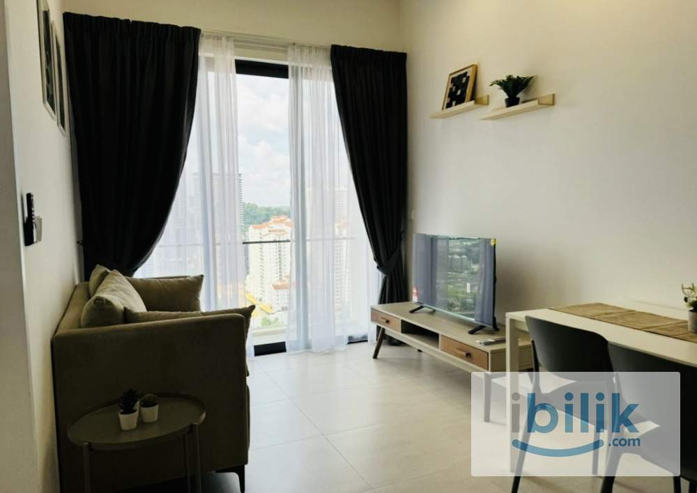 Condo. Master, No MRT. Own Bath. - Image 2