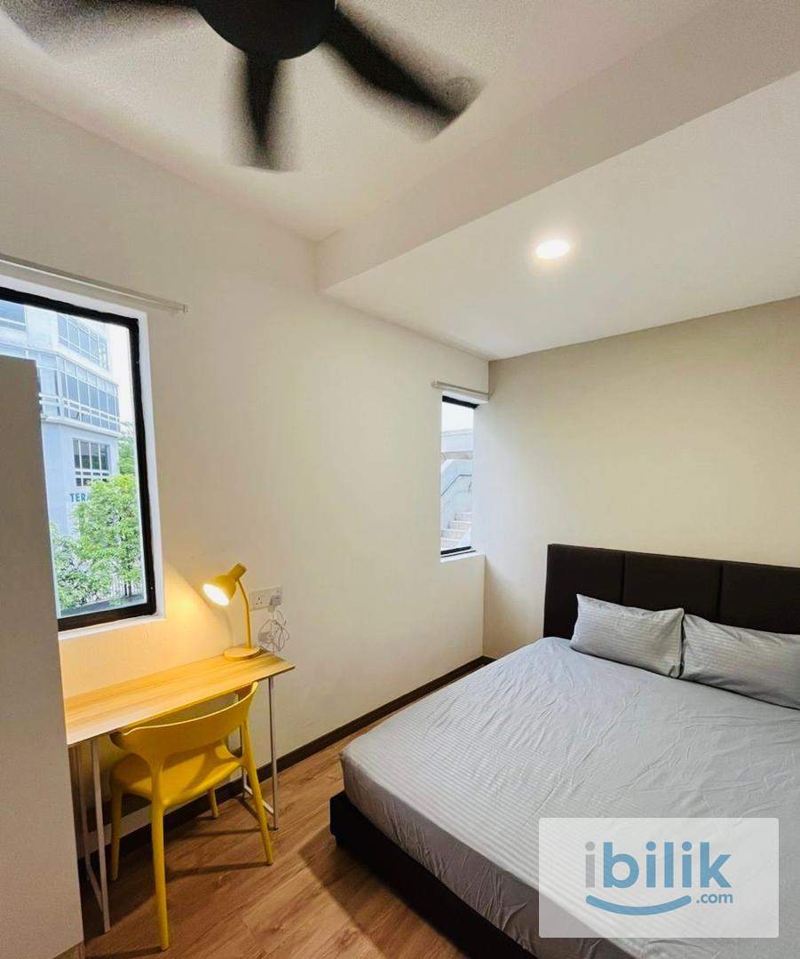 Condo - Drive to Work. Middle Room at Mines Resort City, Seri Kembangan - Image 1