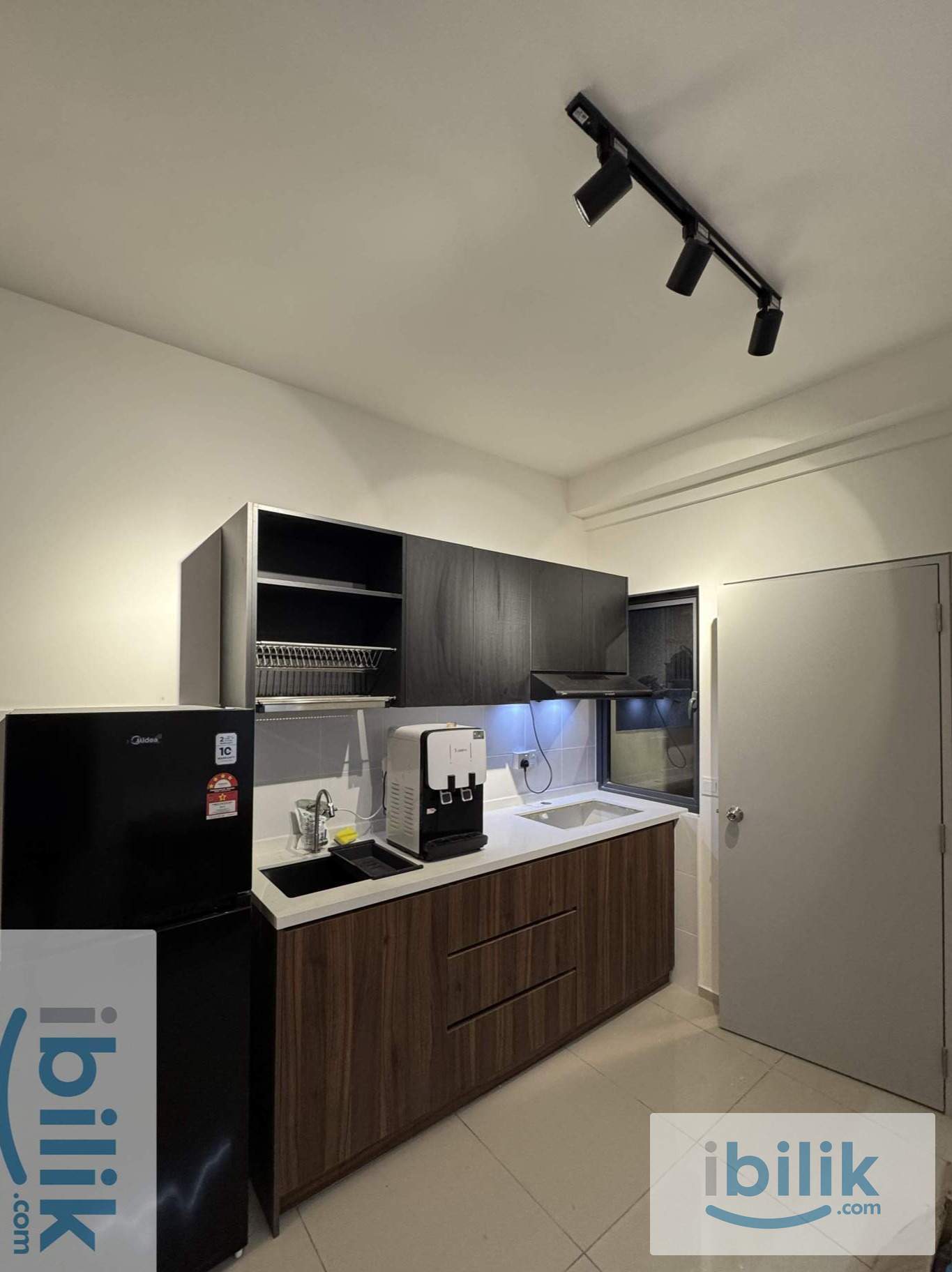 Mixed unit for UPM student! Middle Room - Image 1