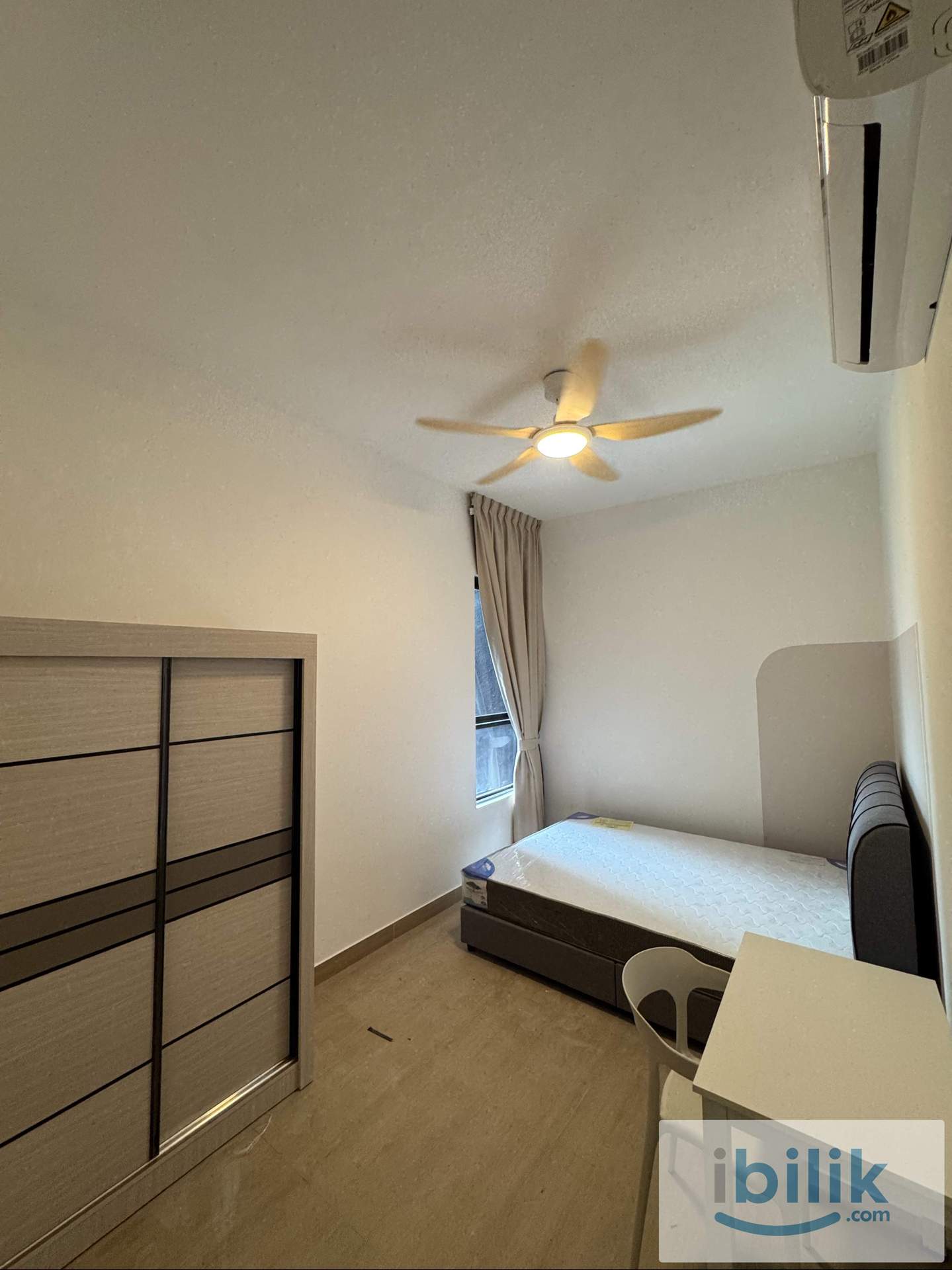 Male / Female / Mixed unit Middle Room! Bus to Midvalley! - Image 1